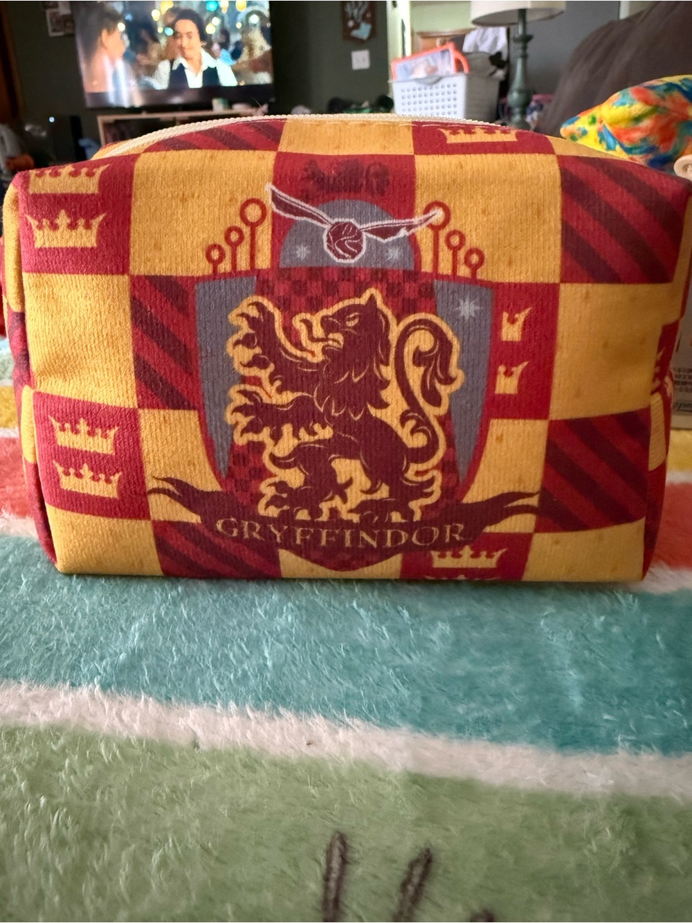 Gryffindor Crest Toiletry Bag - Red & Gold
